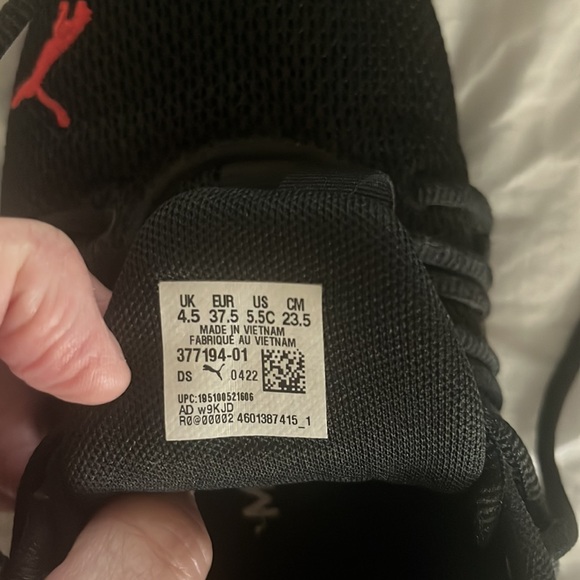 Size 5.5 US black and red Puma shoes. Worn only twice by my son, too small now. - Picture 5 of 8